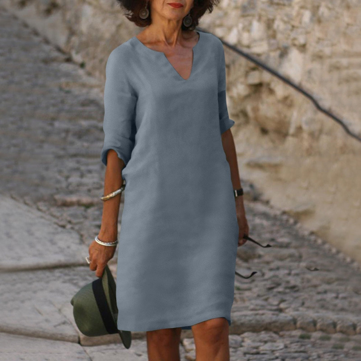 Well Tailored Dress with a Graceful Silhouette