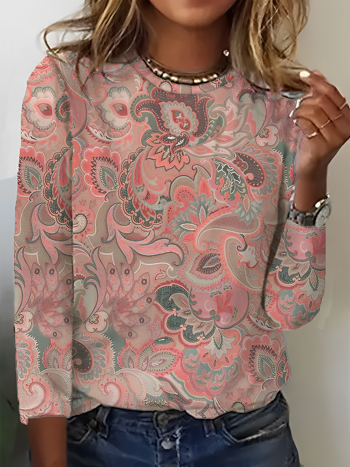 Classic Vintage Shirt with a Flattering Fit