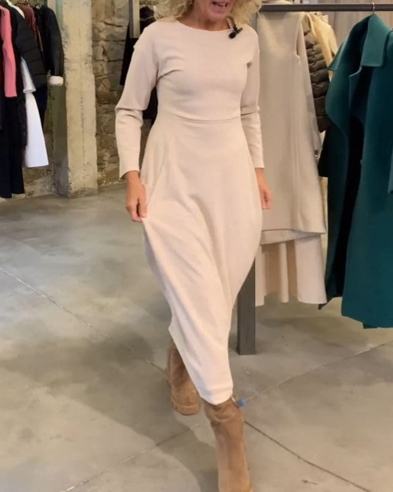 Sophisticated Dress with a Clean Classic Look