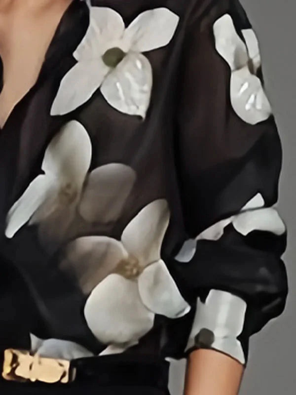 Classic Vintage Blouse with a Flattering Fit