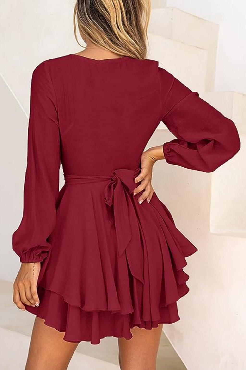 Effortlessly Elegant Dress with a Timeless Design