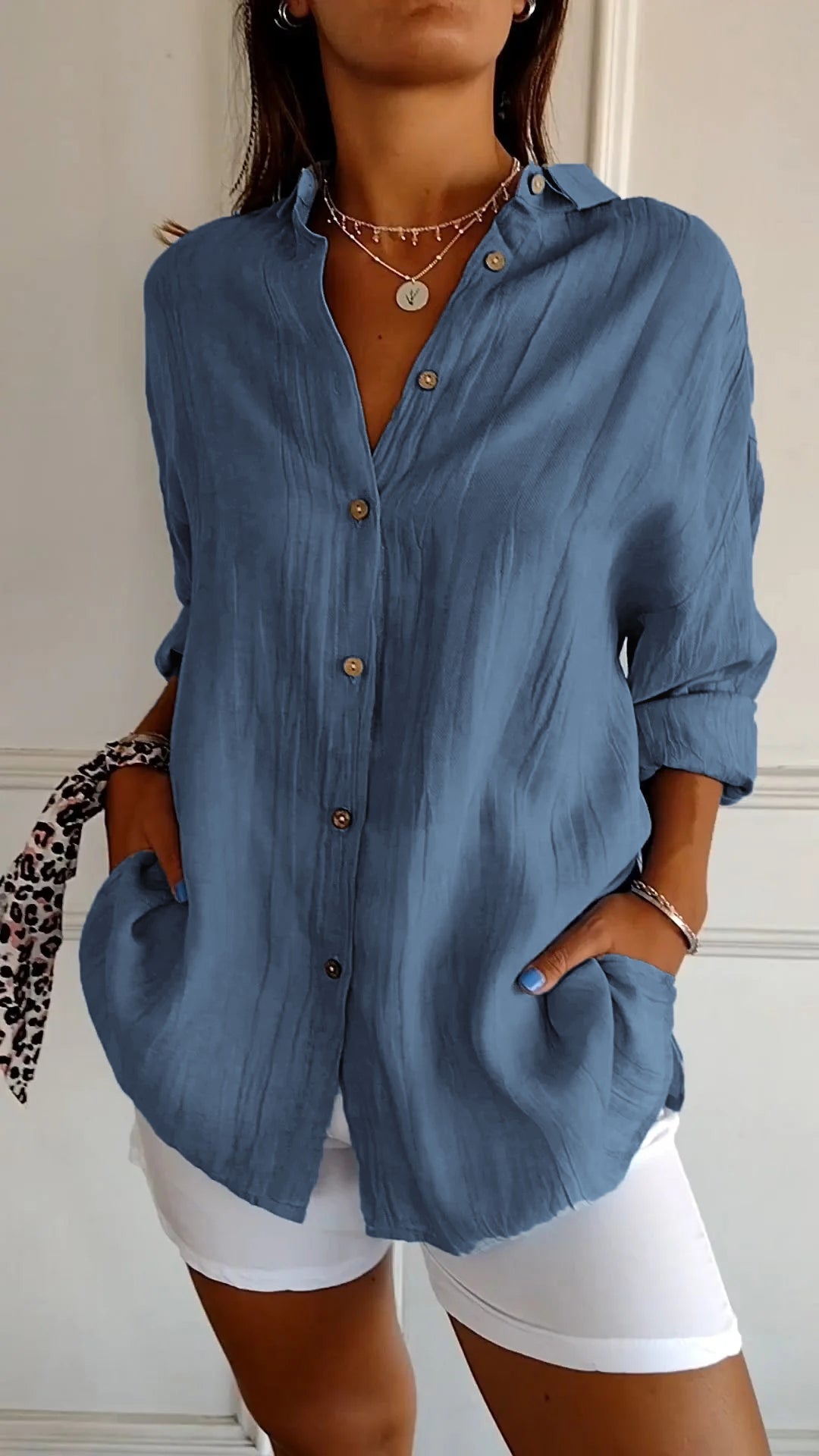 Well Tailored Shirt with a Graceful Silhouette