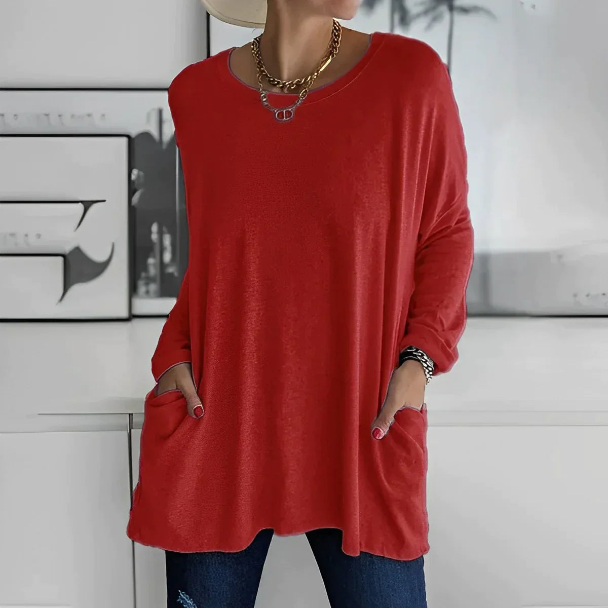 Effortlessly Elegant T-Shirt with a Timeless Design