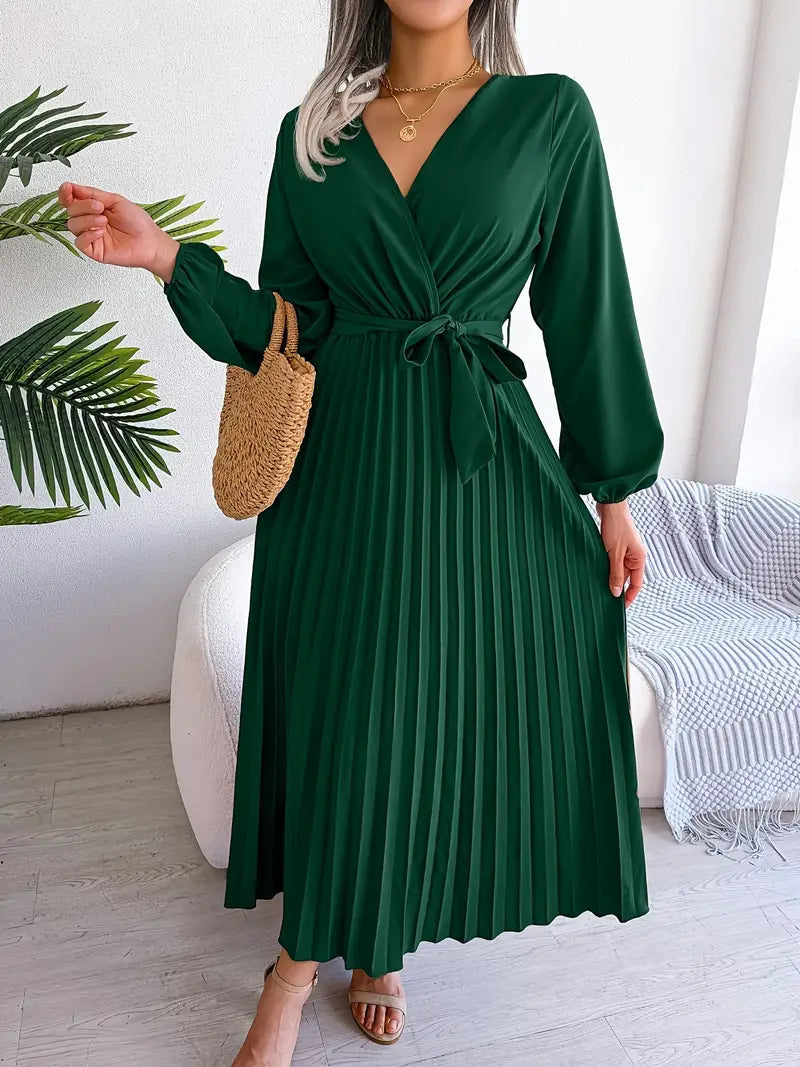 Sophisticated Dress with a Clean Classic Look