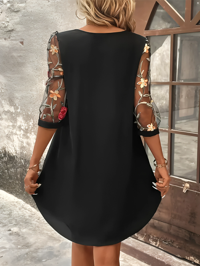 Classic Vintage Dress with a Flattering Fit