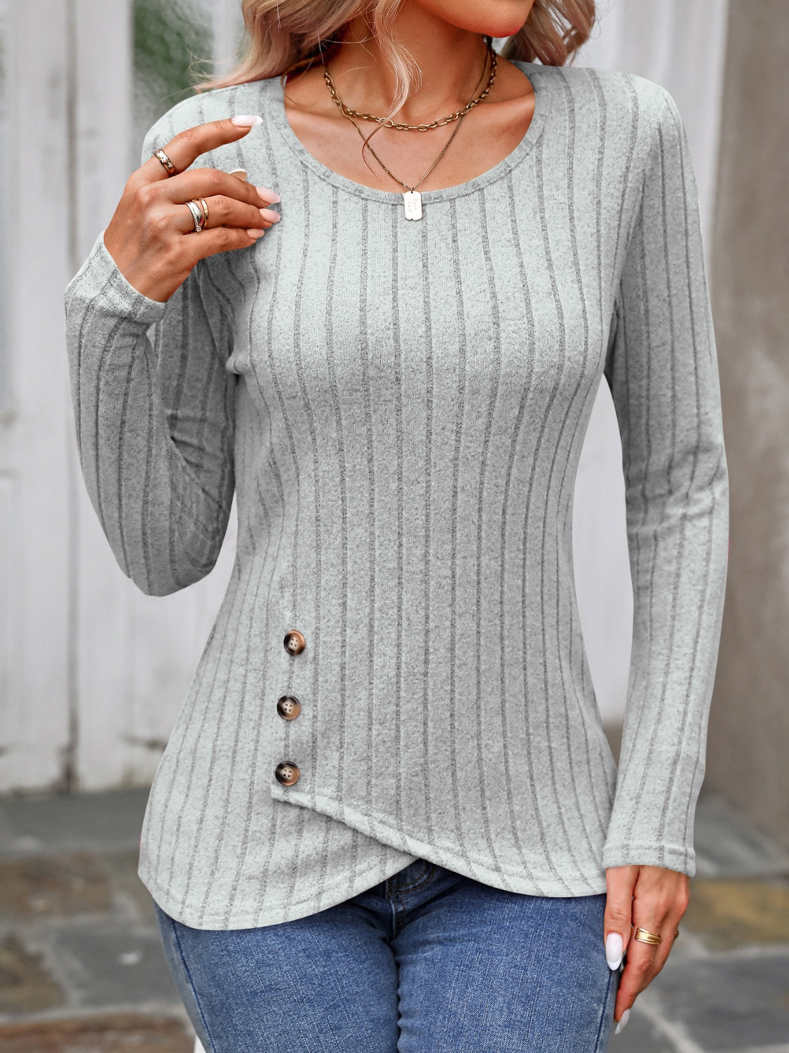 Effortlessly Elegant T-Shirt with a Timeless Design