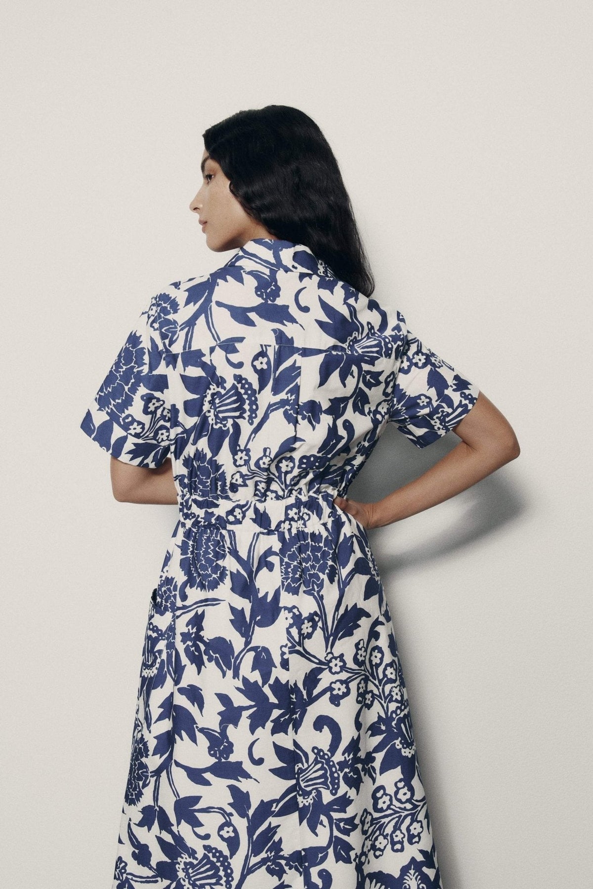 Well Tailored Dress with a Graceful Silhouette