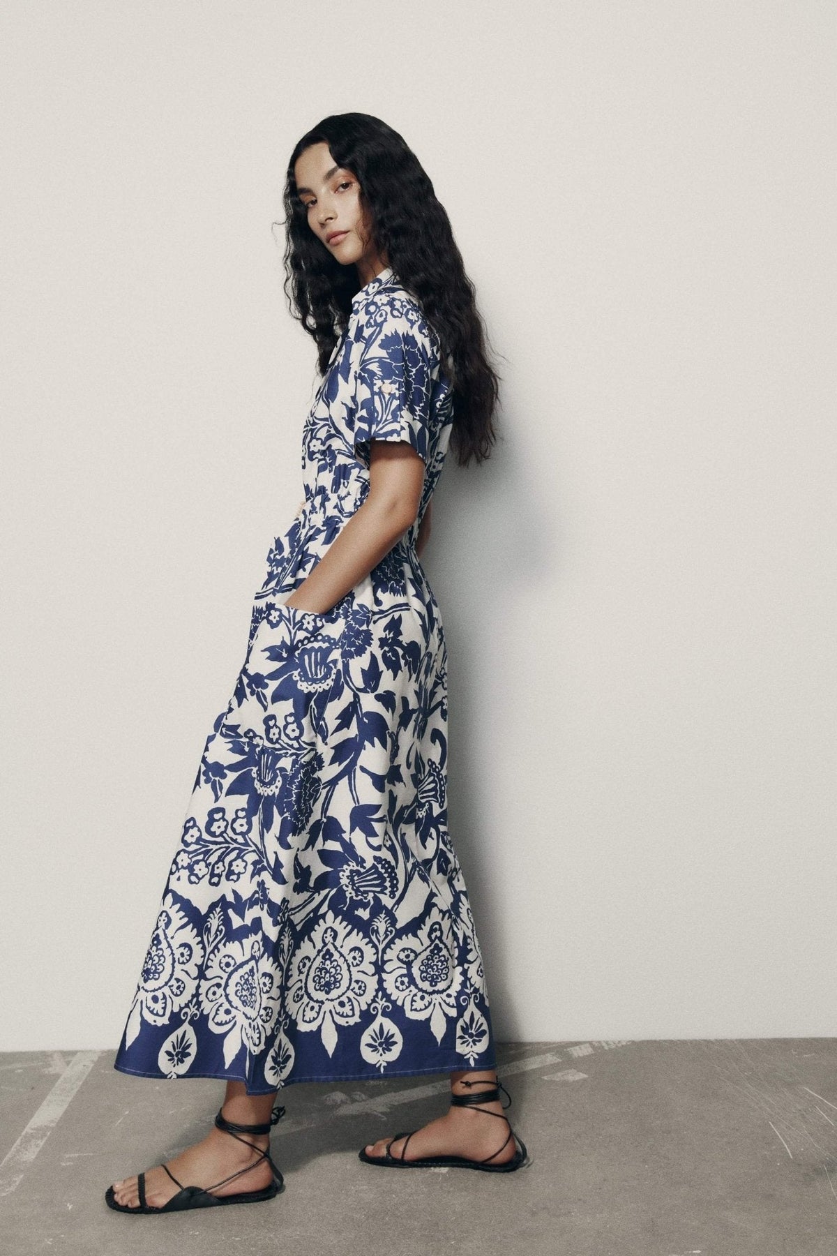 Beautifully Crafted Dress in a Classic Style