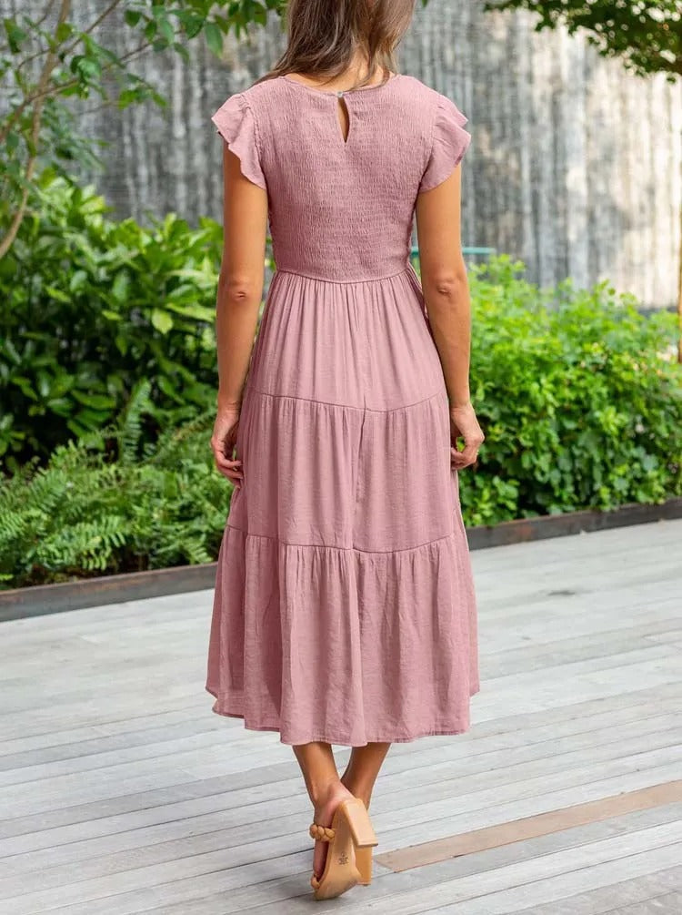 Beautifully Finished Dress in a Timeless Design