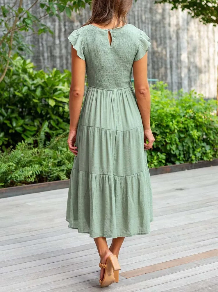 Beautifully Finished Dress in a Timeless Design