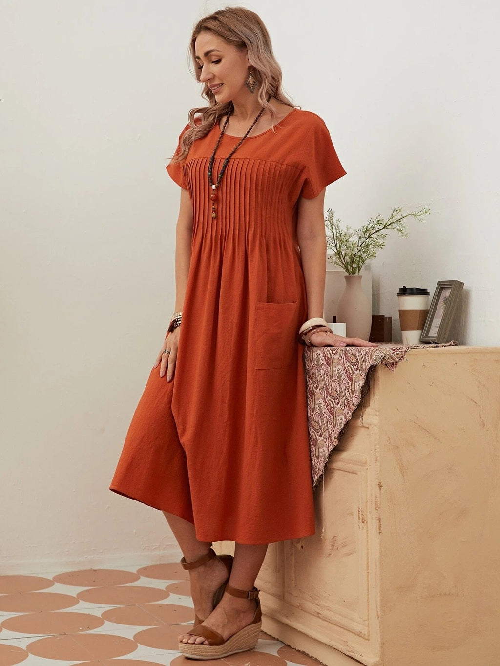 Classic Vintage Dress with a Flattering Fit