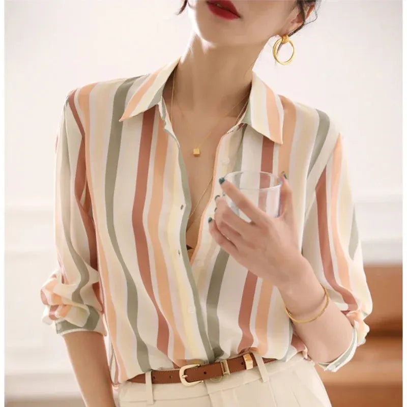 Well Tailored Shirt with a Graceful Silhouette