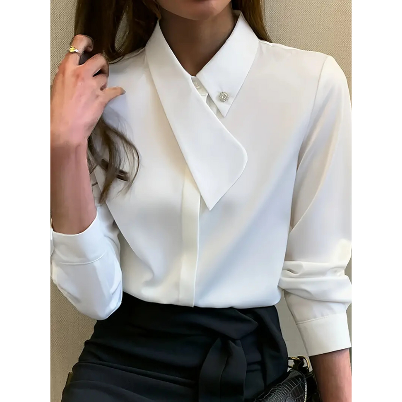 Effortlessly Elegant Shirt with a Timeless Design
