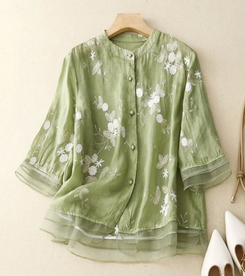 Effortlessly Elegant Shirt with a Timeless Design