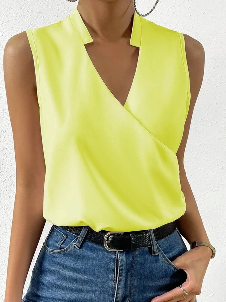Classic Vintage Shirt with a Flattering Fit
