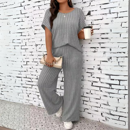 Classic Vintage Shirt with a Flattering Fit