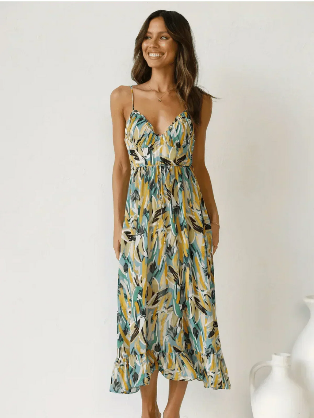 Gracefully Styled Dress for Any Occasion