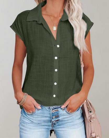 Well Tailored Shirt with a Graceful Silhouette