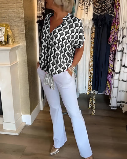 Classic Vintage Shirt with a Flattering Fit