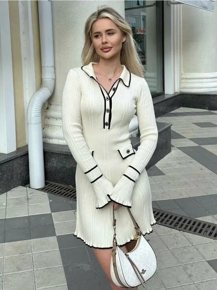 Effortlessly Elegant Dress with a Timeless Design