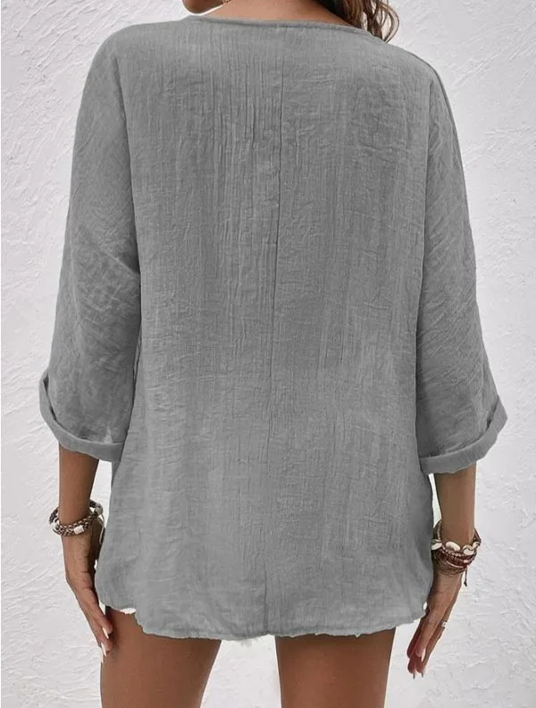 Beautifully Crafted Blouse in a Classic Style