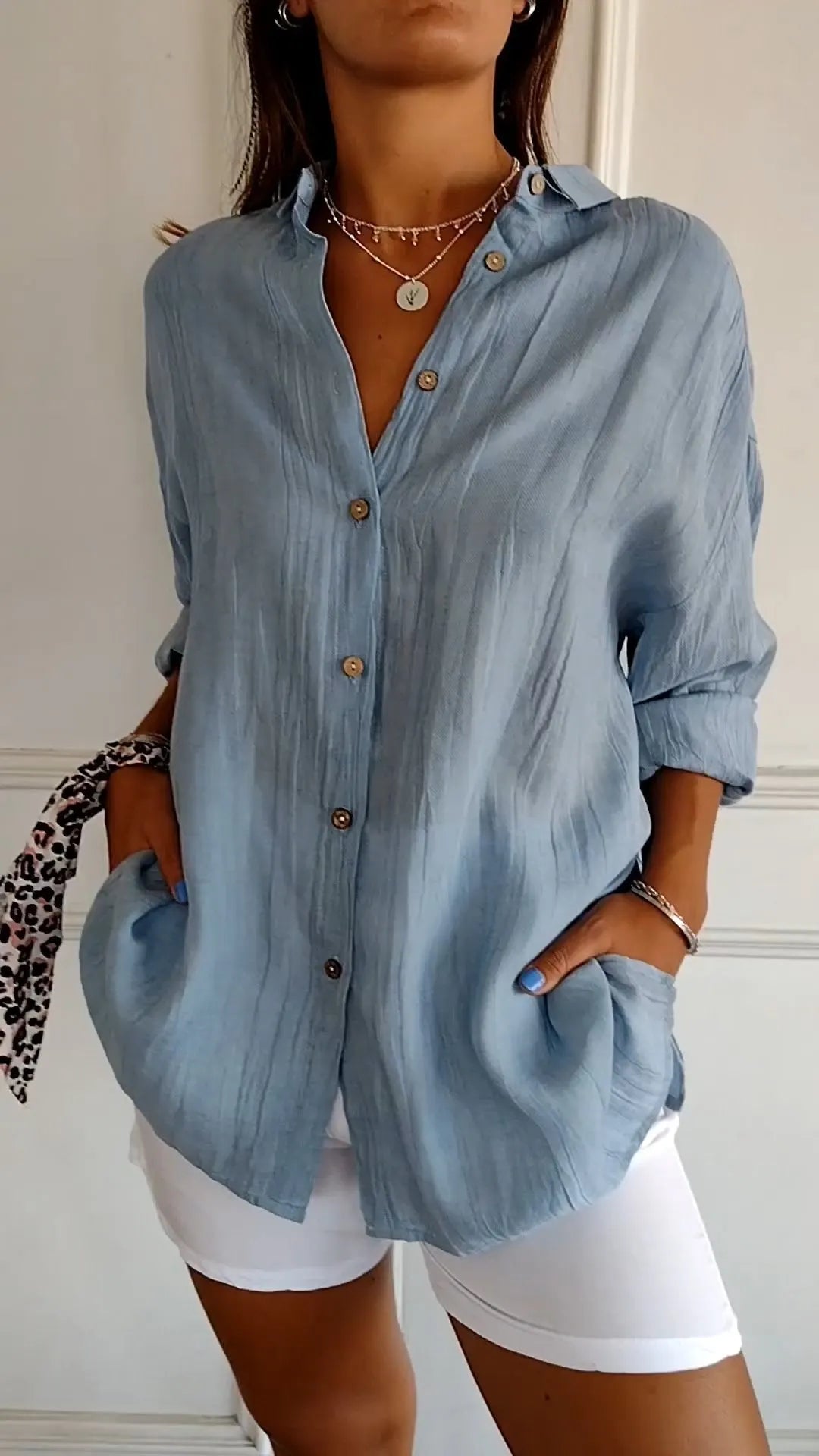 Well Tailored Shirt with a Graceful Silhouette