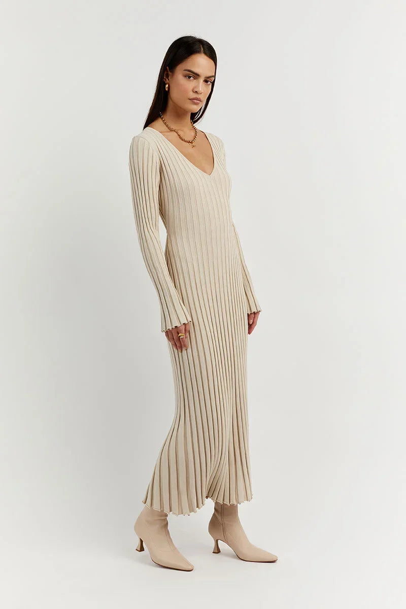 Sophisticated Dress with a Clean Classic Look