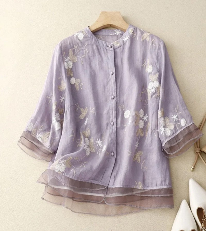 Effortlessly Elegant Shirt with a Timeless Design