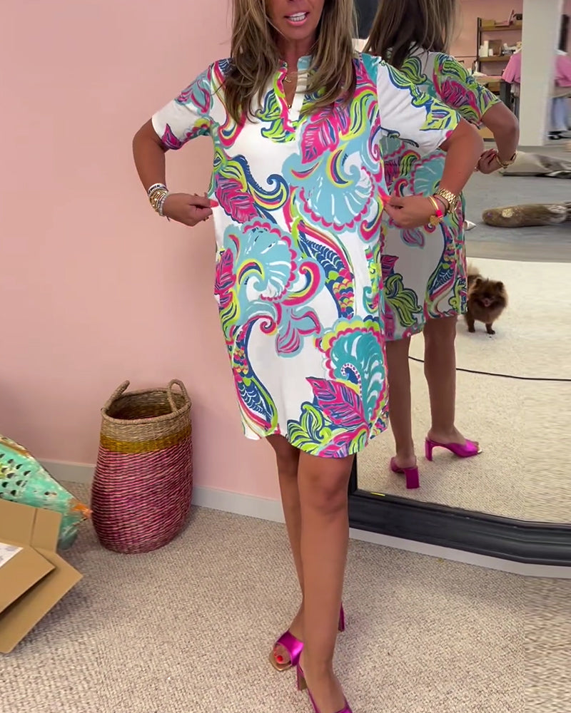 Classic Vintage Dress with a Flattering Fit