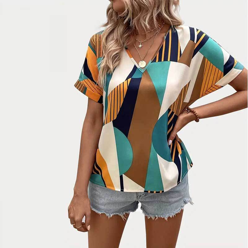 Effortlessly Elegant T-Shirt with a Timeless Design