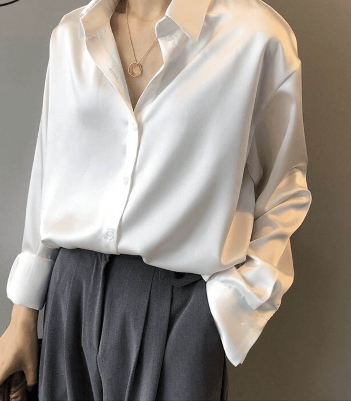 Sophisticated Blouse with a Clean Classic Look