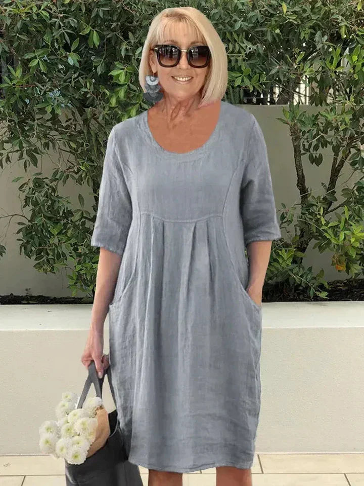 Beautifully Finished Dress in a Timeless Design