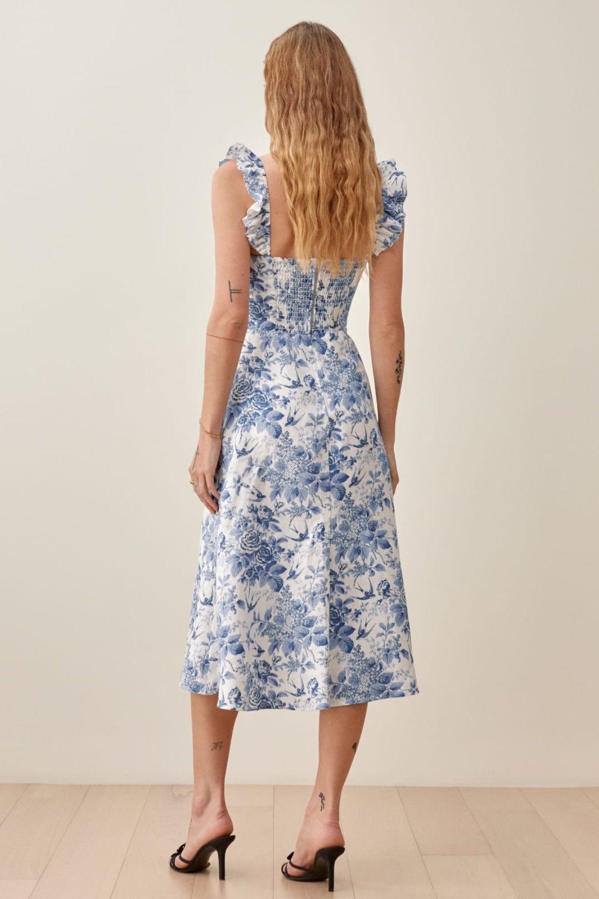 Sophisticated Dress with a Clean Classic Look
