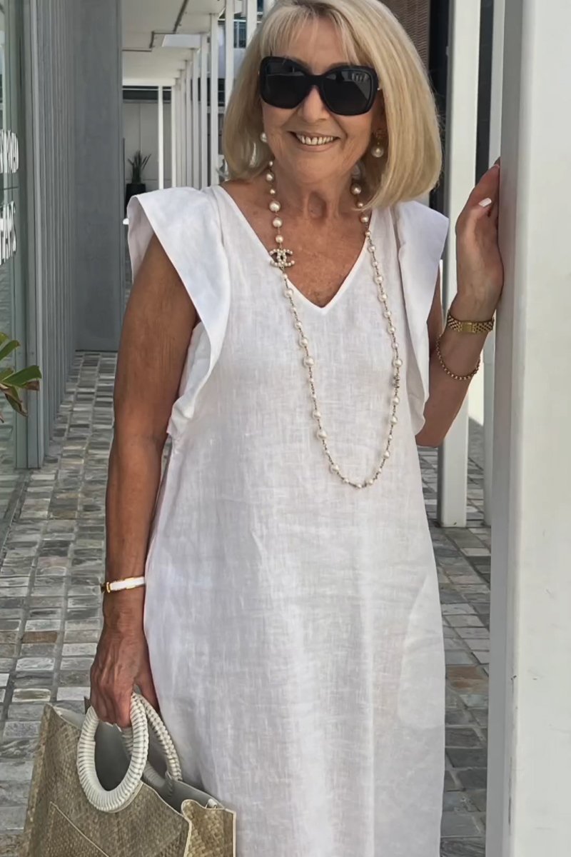 Sophisticated Dress with a Clean Classic Look