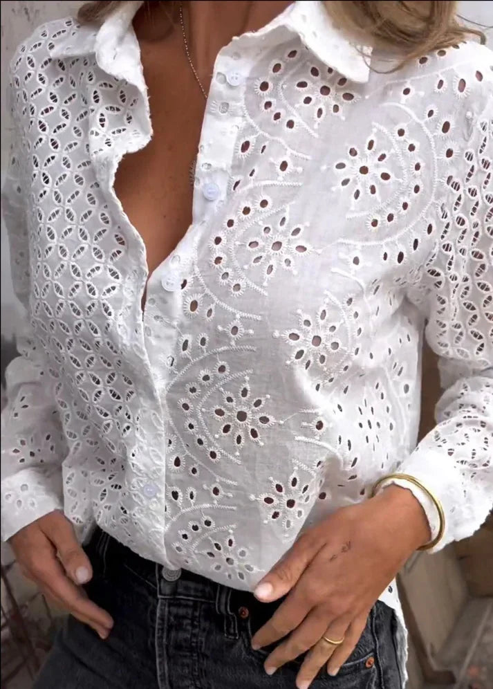 Elegantly Styled Blouse for Everyday Wear