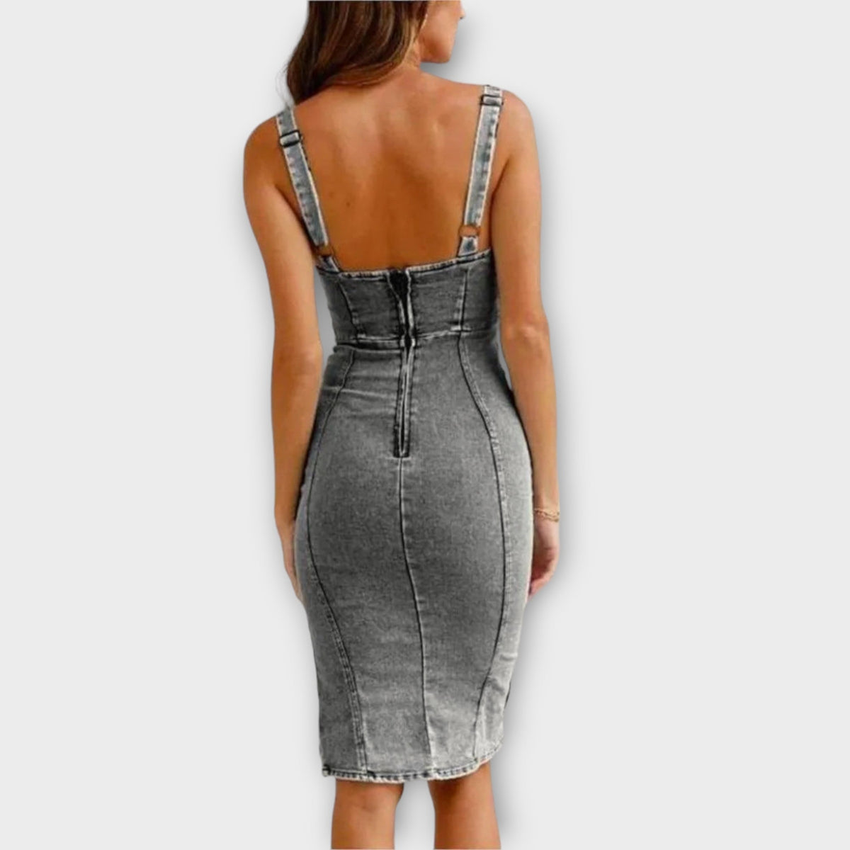 Sophisticated Dress with a Clean Classic Look