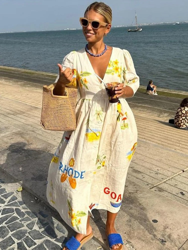 Well Tailored Dress with a Graceful Silhouette