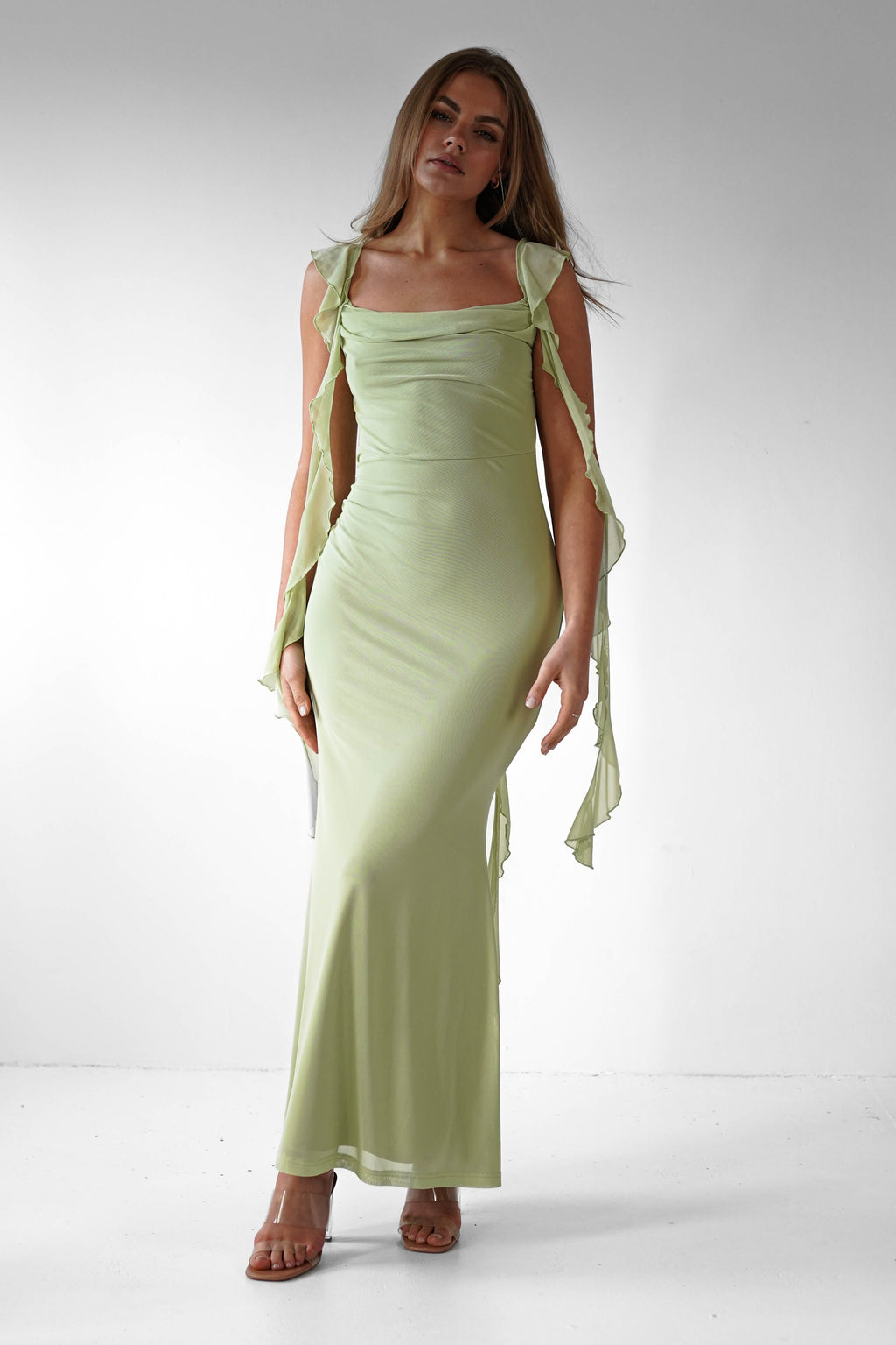 Beautifully Crafted Dress in a Classic Style