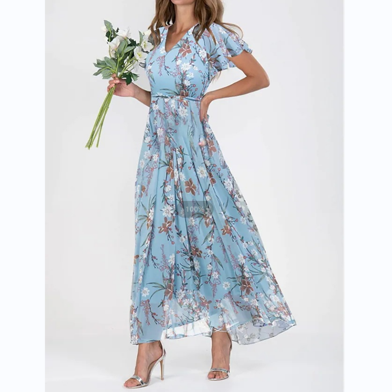 Beautifully Finished Dress in a Timeless Design