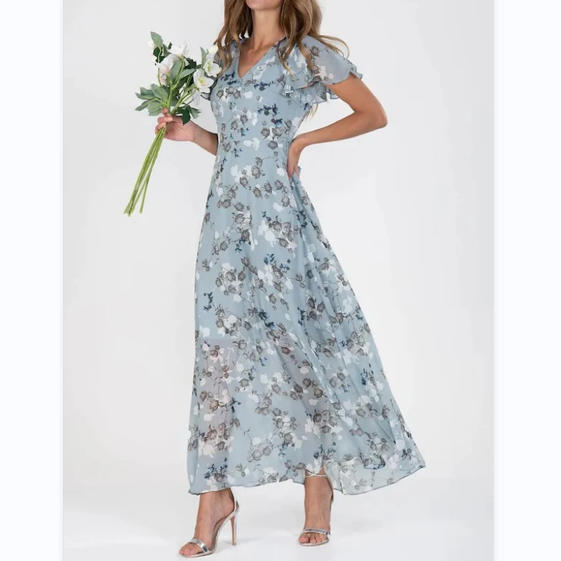 Beautifully Finished Dress in a Timeless Design