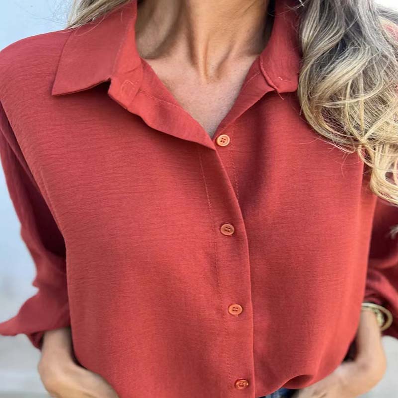 Well Tailored Blouse with a Graceful Silhouette