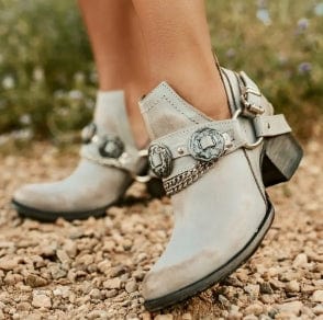 Chic Orthopedic Shoes with Unique Design