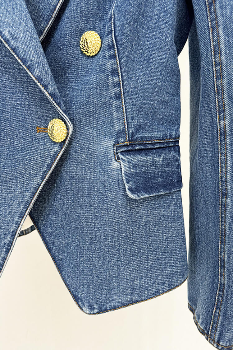 Beautifully Finished Jacket in a Timeless Design