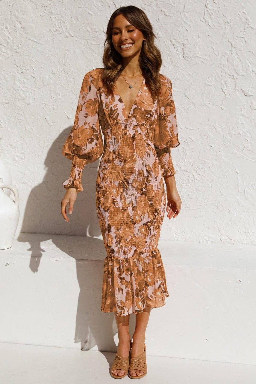 Classic Vintage Dress with a Flattering Fit
